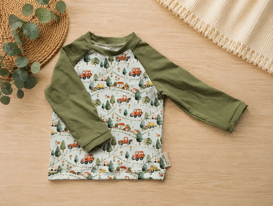 Raglan-Langarmshirt Fahrzeuge
