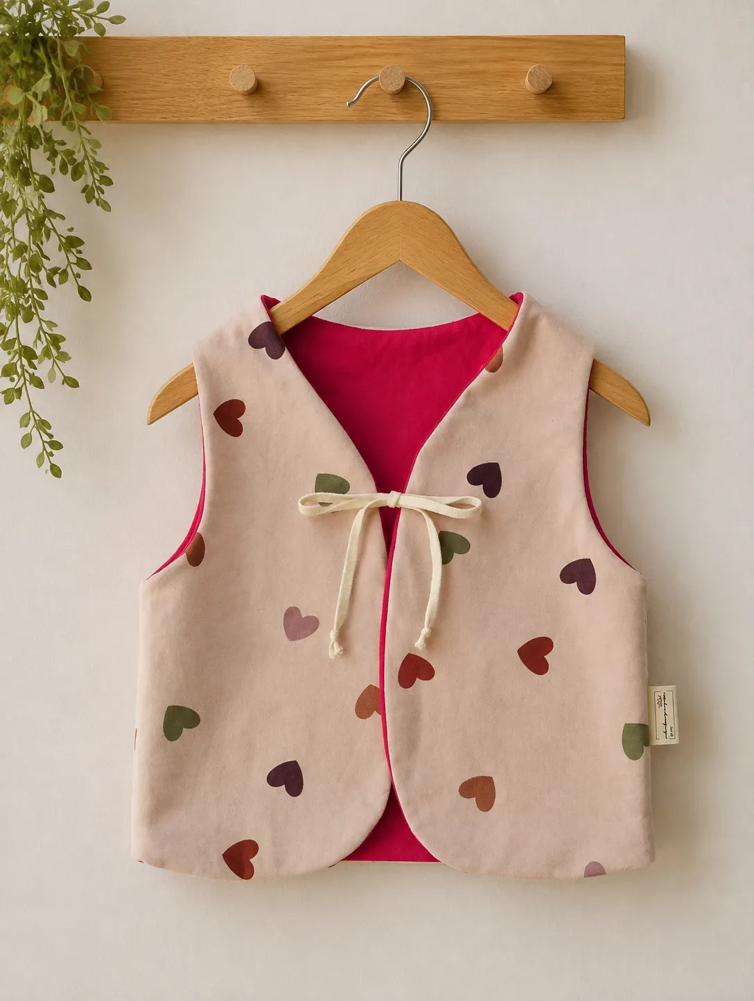 Kinderweste mit Herzen