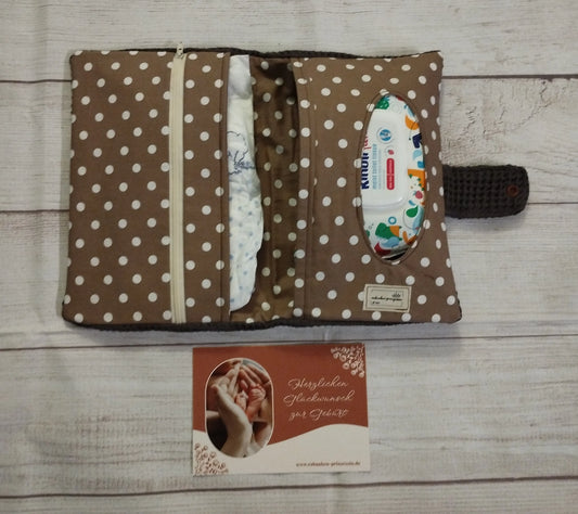 Windeltasche Braun mit Grußkarte zur Geburt